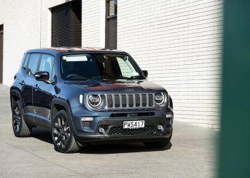 Jeep Renegade Limited 4xe front quarter view