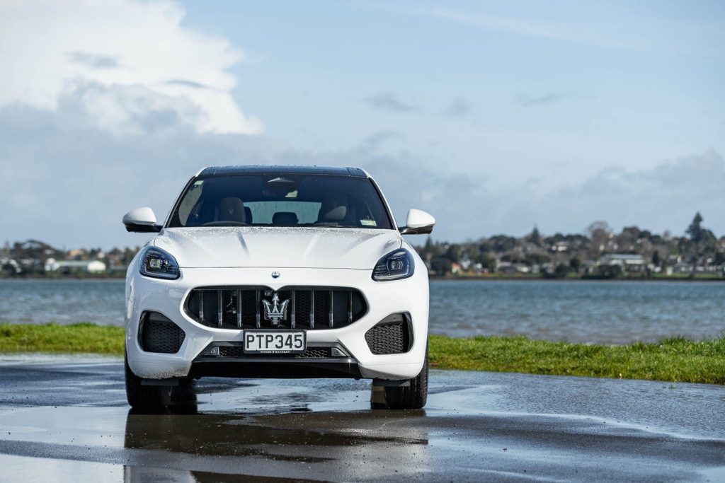 Front profile of Maserati Grecale Modena in white