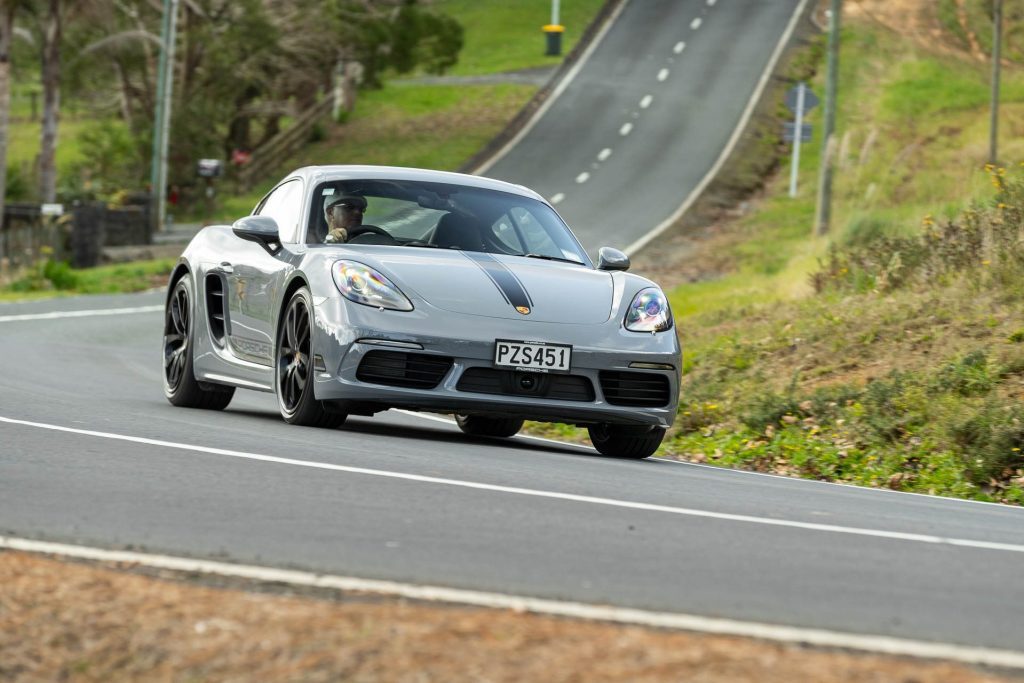 Porsche 718 Cayman Style Edition cornering hard