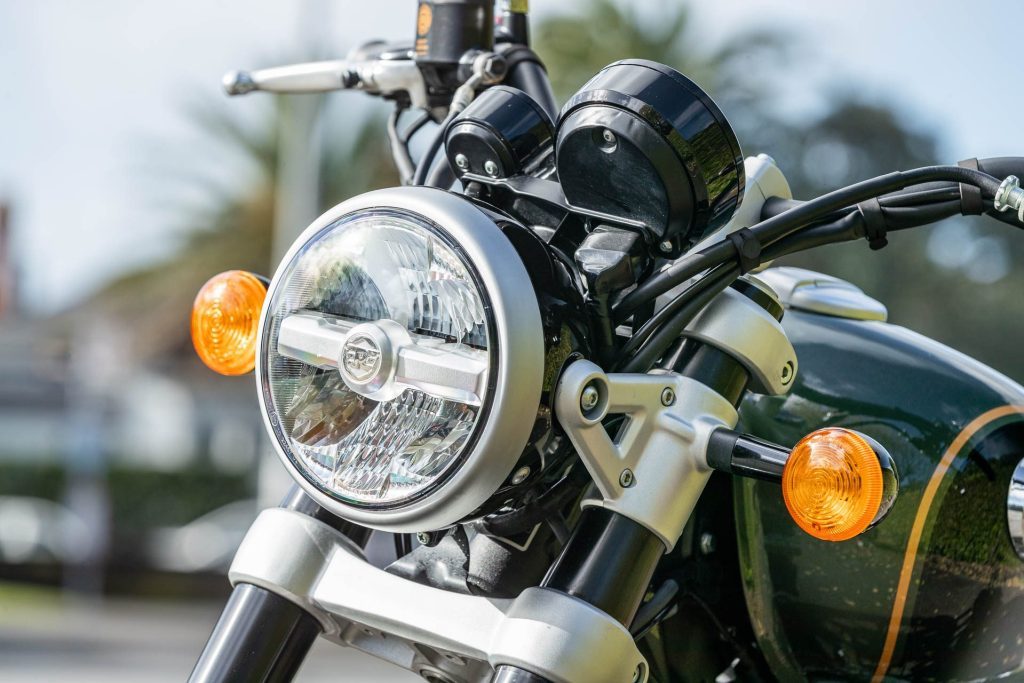 Royal Enfield Super Meteor 650 headlight detail