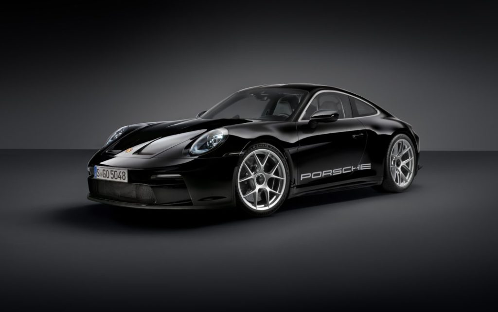 Black Porsche 911 S/T in studio