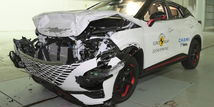 Chery Omoda 5 front crash test damage