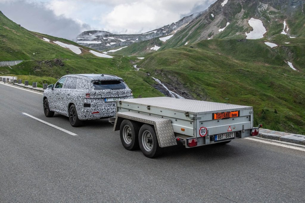 2024 Skoda Kodiaq towing trailer up Austrian Alps