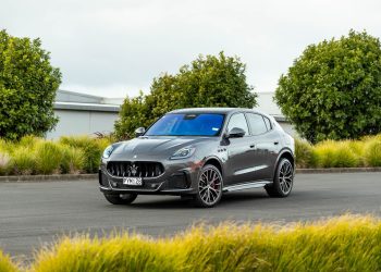 Maserati Grecale Trofeo parked in a carpark