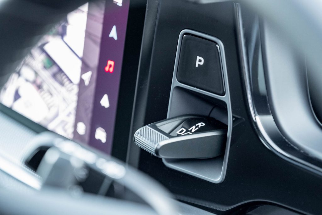Drive selector in the 2023 Porsche Cayenne