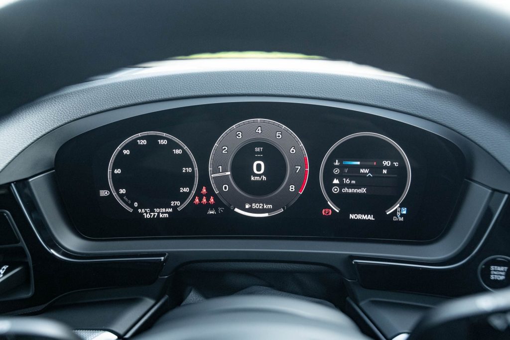 Driver's instrument cluster