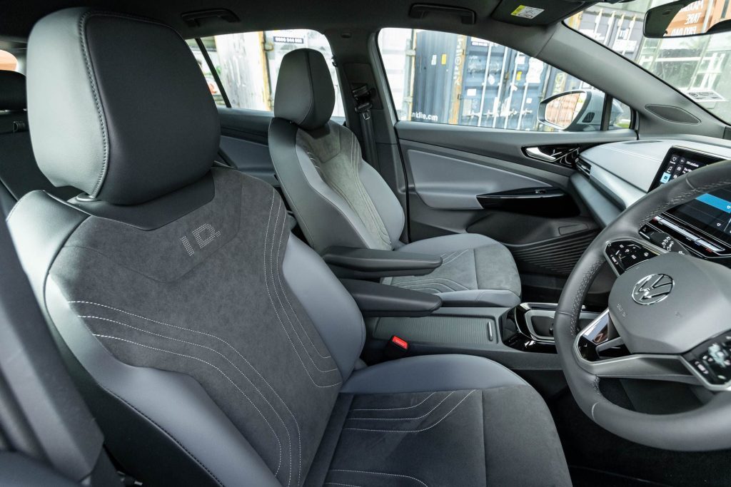 Front seat layout in the Volkswagen ID.4 Pro
