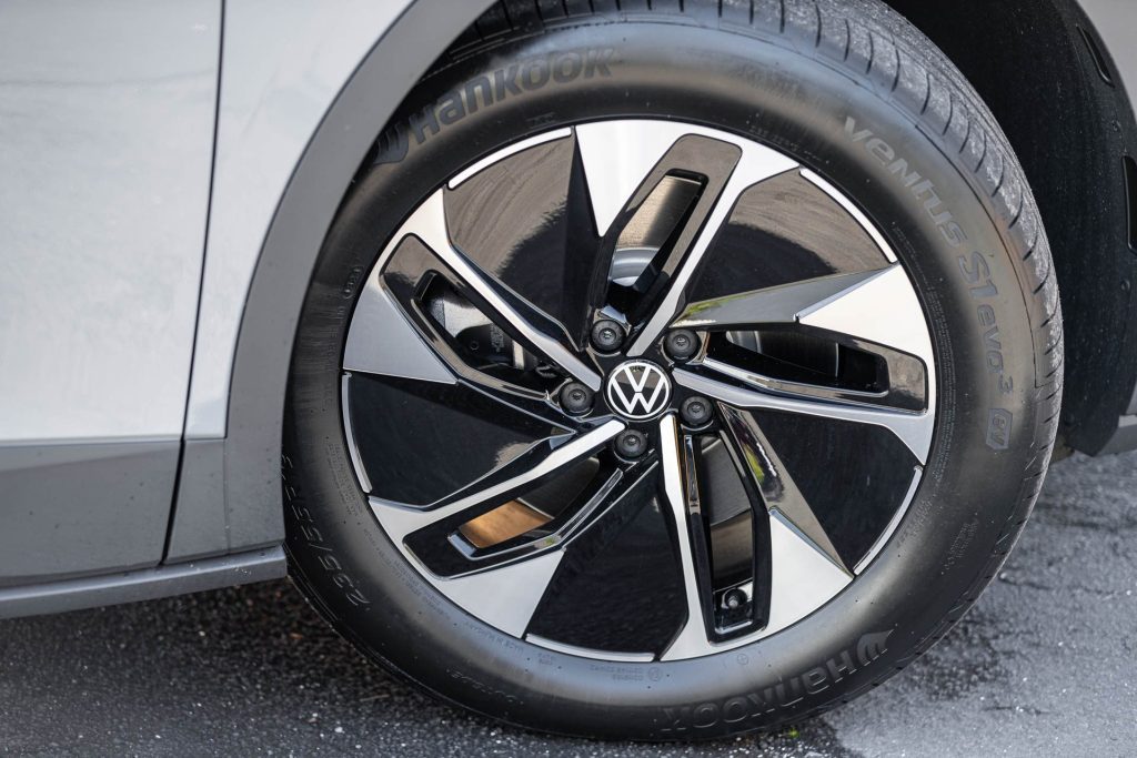 Wheel detail of the Volkswagen ID.4 Pro