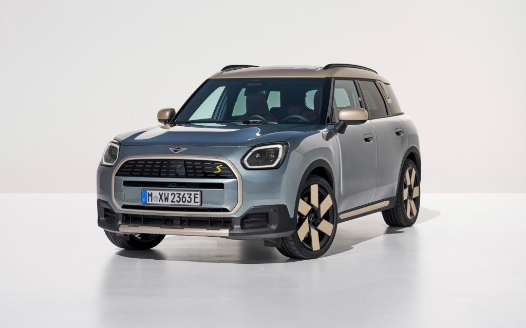 Fully electric Mini Countryman front three quarter view