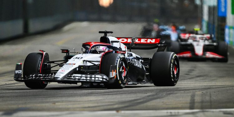 Liam Lawson racing Formula 1 car at Singapore GP