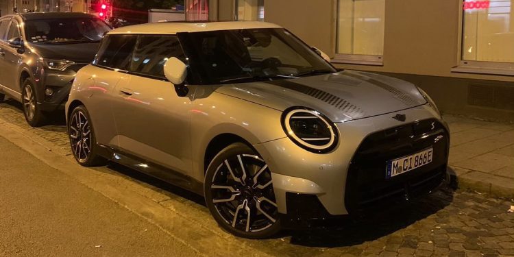 Mini Cooper JCW EV spotted on side of road