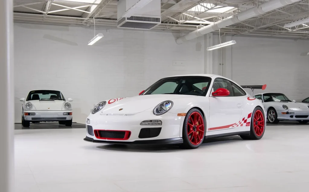 2011 Porsche 911 GT3 RS in The White Collection