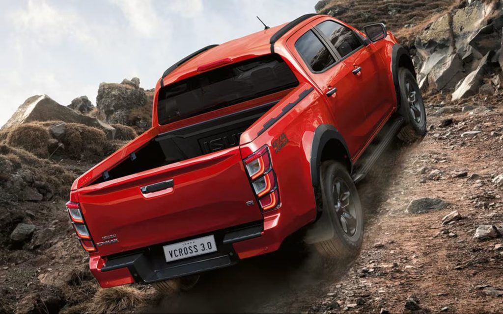 2024 Isuzu D-Max rear three quarter view