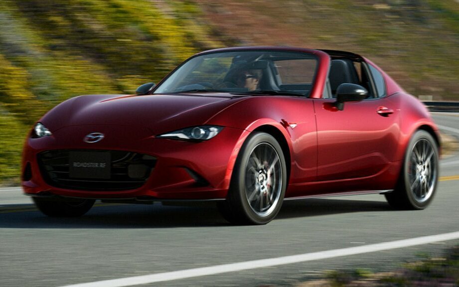 2024 Mazda MX-5 ND facelift driving on road