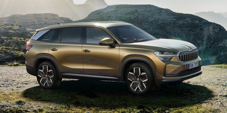 2024 Skoda Kodiaq parked by mountain range