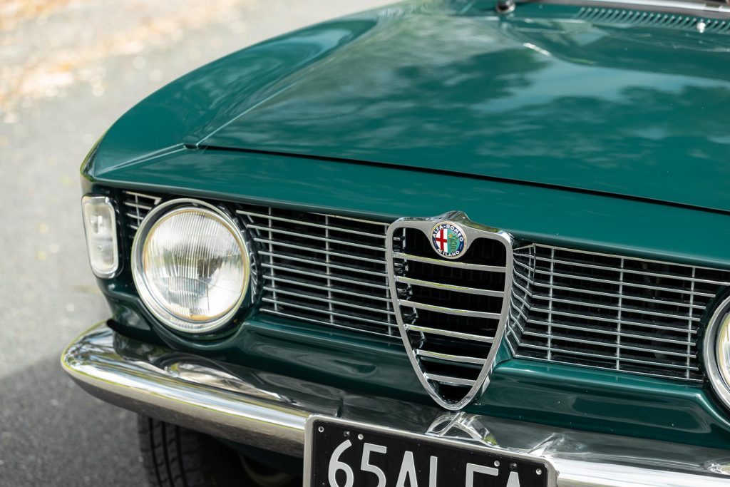 Front bonnet detail of the stepnose Alfa Romeo Giulia Sprint GT