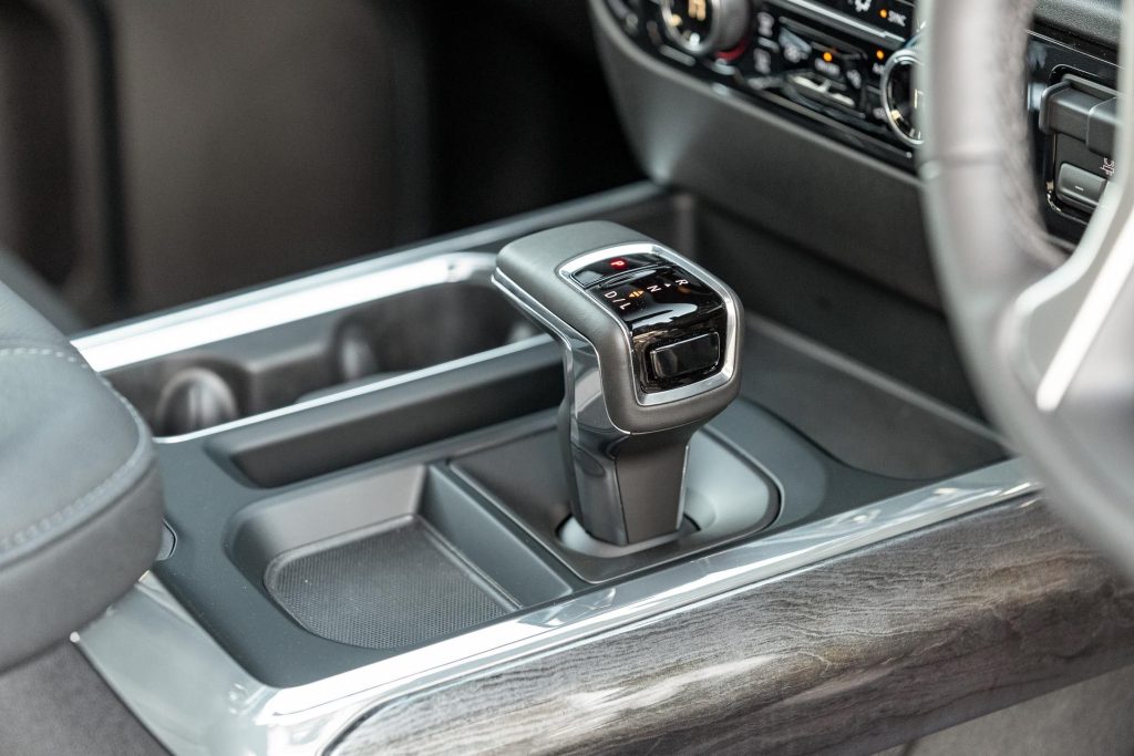 Chevrolet Silverado 1500 LTZ Z71 gear selector