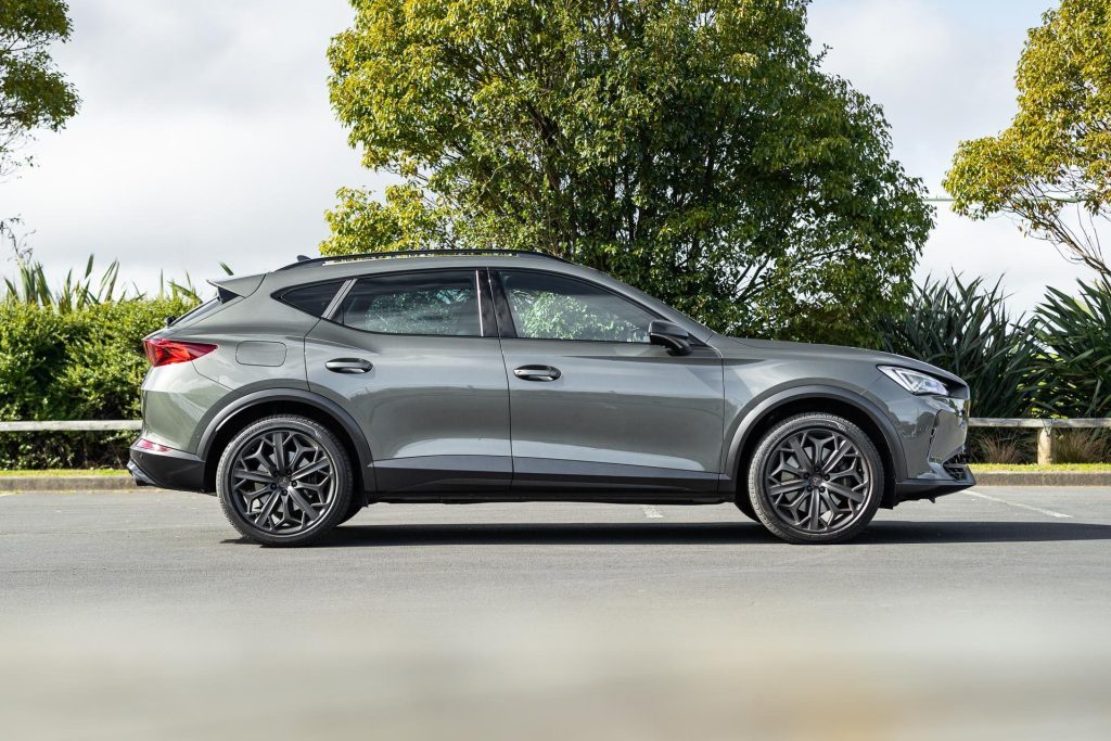 Side profile of the Cupra Formentor VZ Tribe Edition