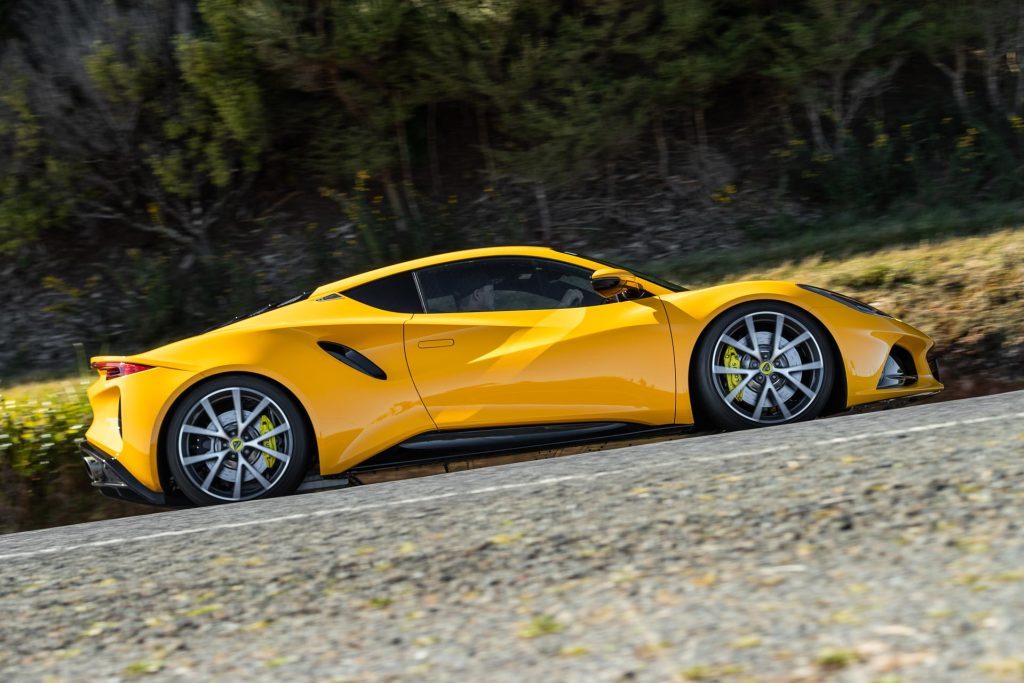 Lotus Emira V6 first edition side shot, panning