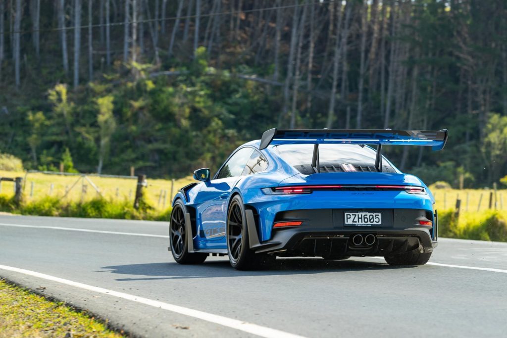 Porsche 911 GT3 RS braking before a corner