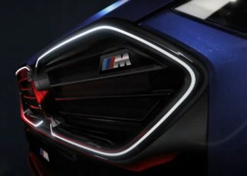 BMW X2 M35i xDrive illuminated front grille