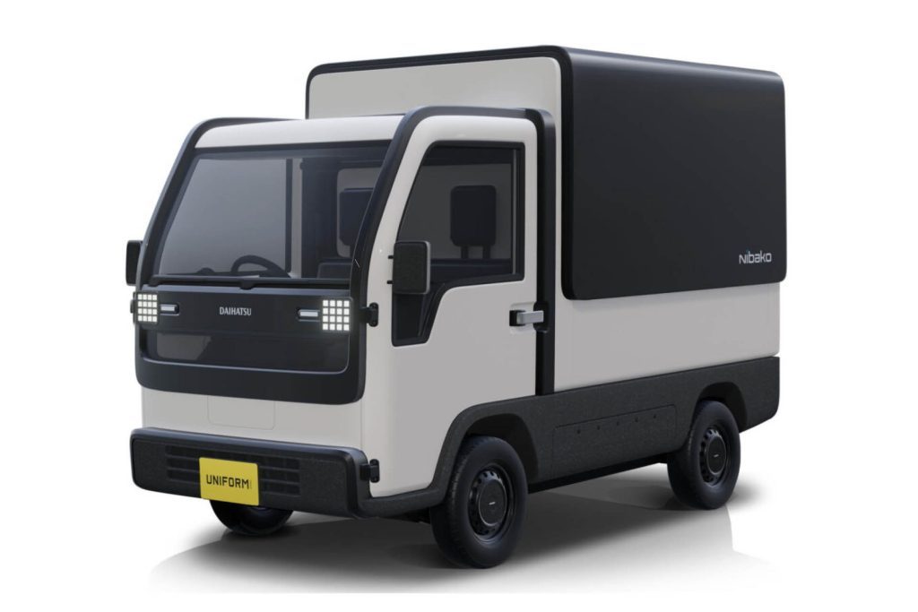Daihatsu Uniform Truck concept front three quarter view