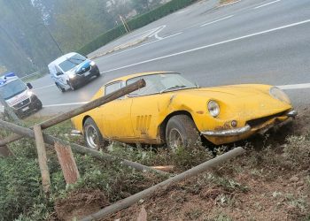 Ferrari 275 GTB crashed