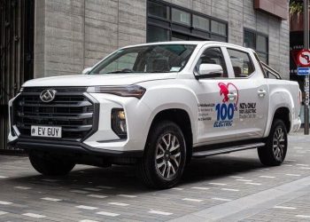 LDV eT60 parked on city street