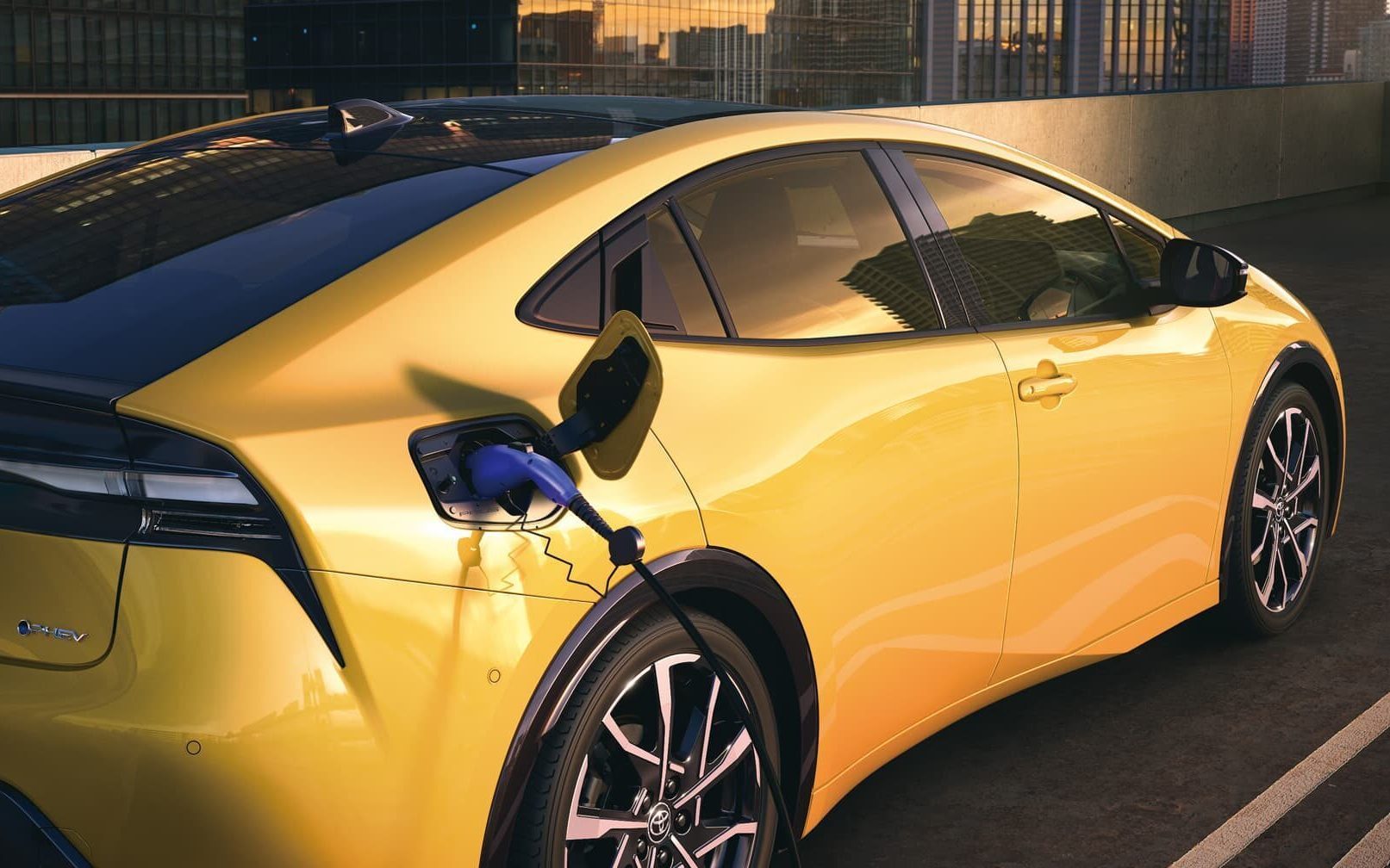 Toyota Prius PHEV charging