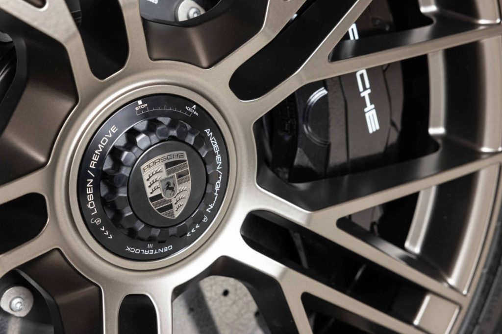 2024 Porsche Panamera centrelock wheel