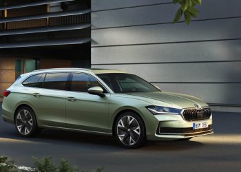 2024 Skoda Superb front three quarter view