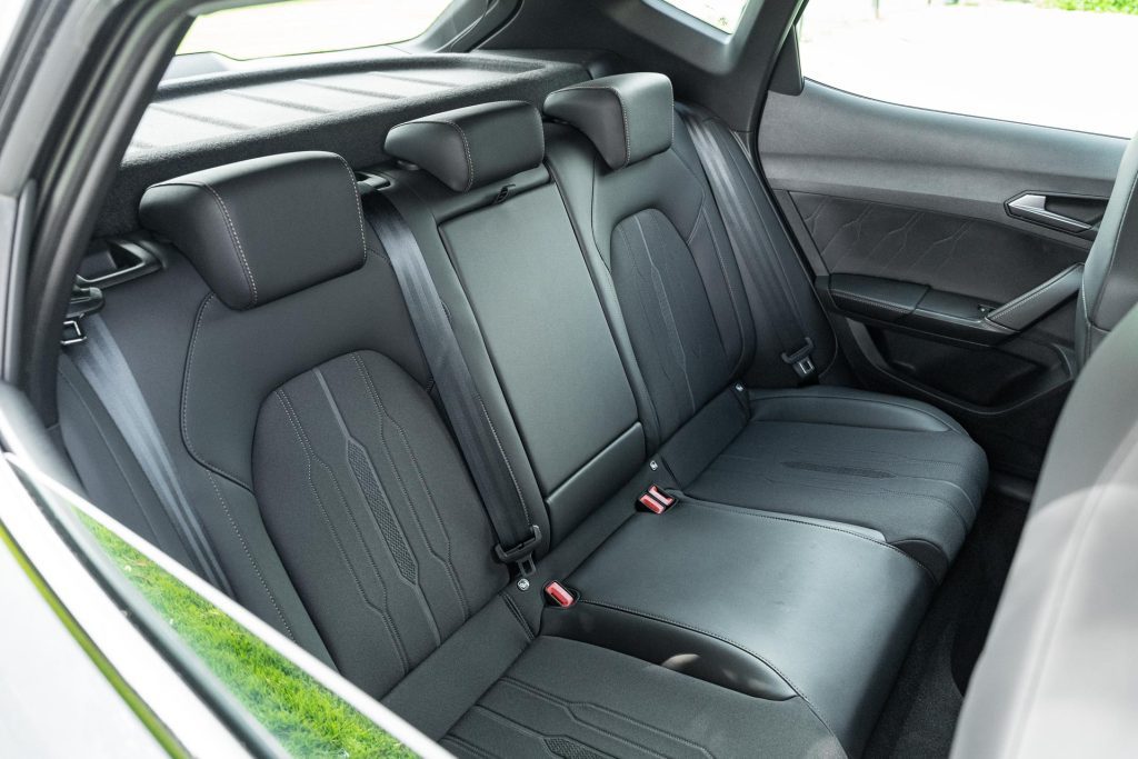 Rear seats in the Cupra Formentor V e-Hybrid