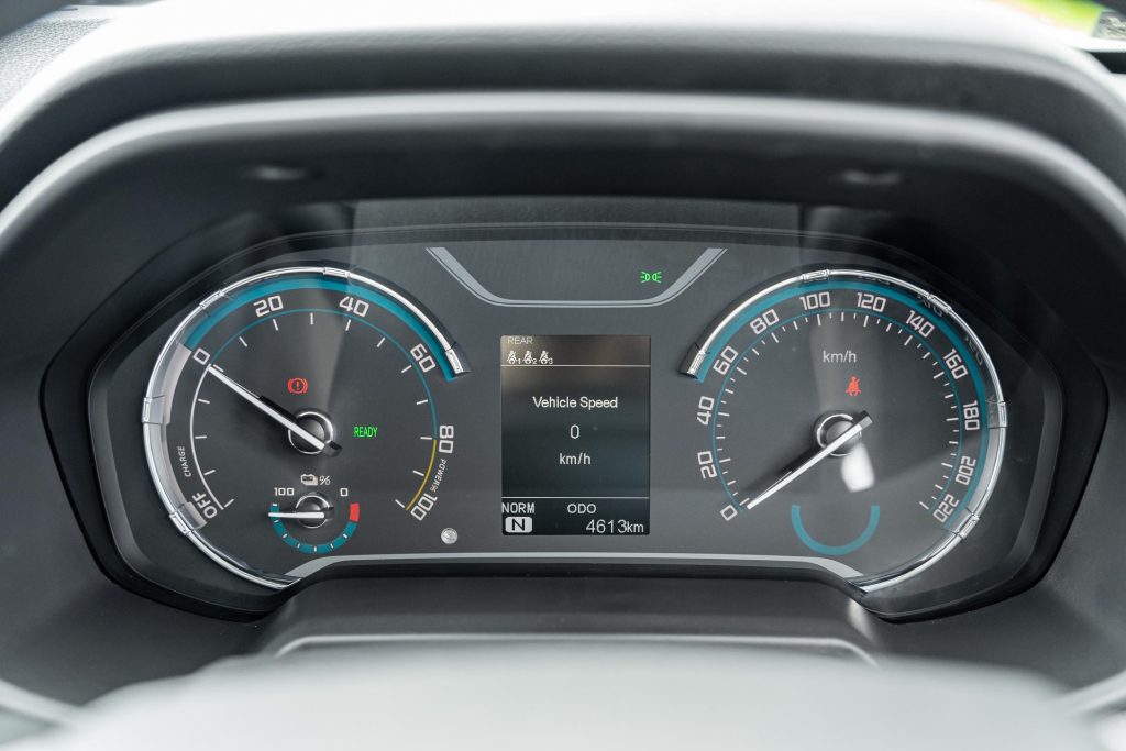 Analogue speedo in the LDV e-T60