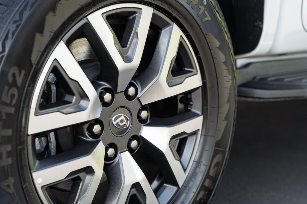 Wheel detail of the LDV e-T60