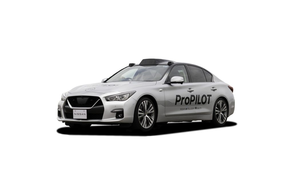 ProPILOT car, fitted with roof line detection system