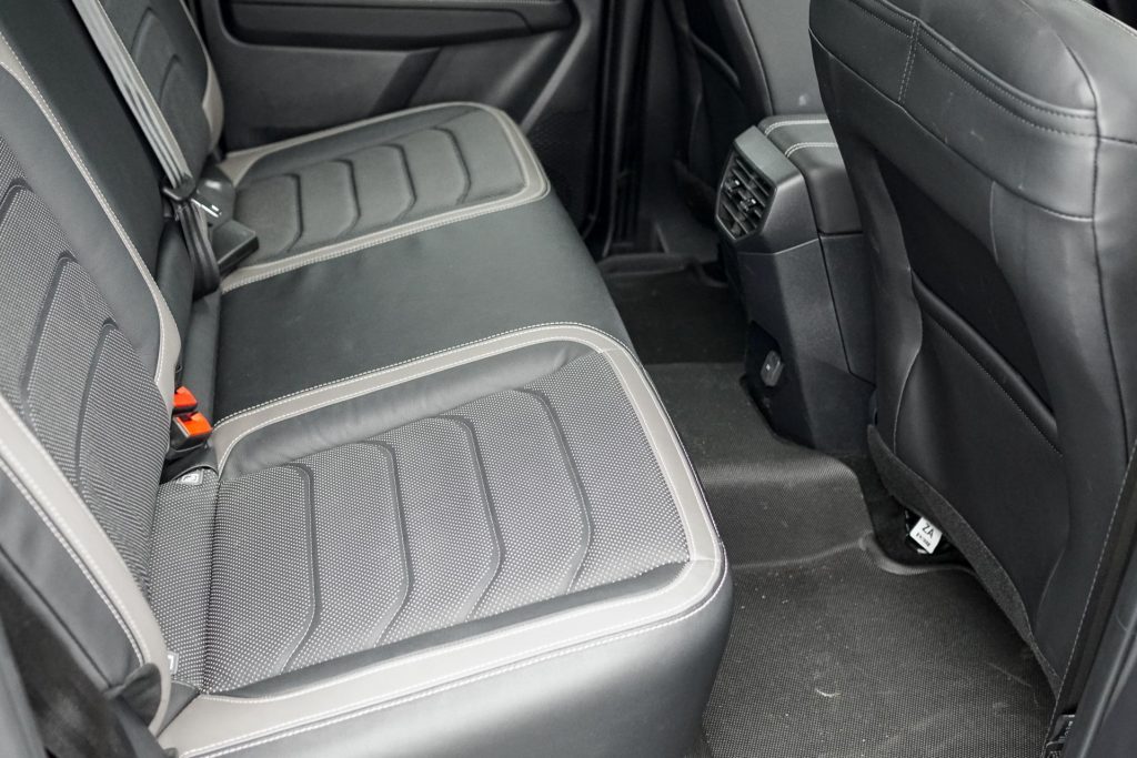 Rear seat space in the Volkswagen Amarok Aventura