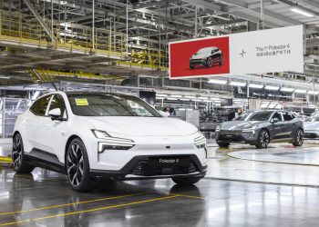 Completed Polestar 4s on production line in China