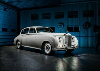 Ringbrothers Rolls Royce Silver Cloud II front three quarter view