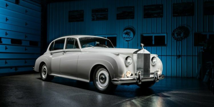Ringbrothers Rolls Royce Silver Cloud II front three quarter view