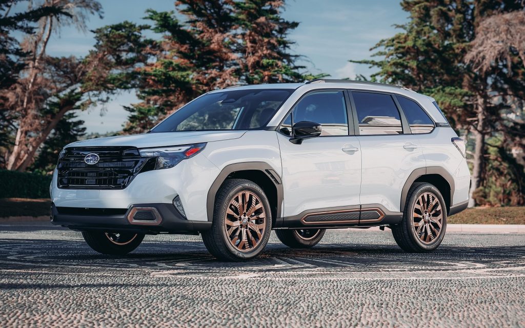 Subaru Forester Sport front three quarter view