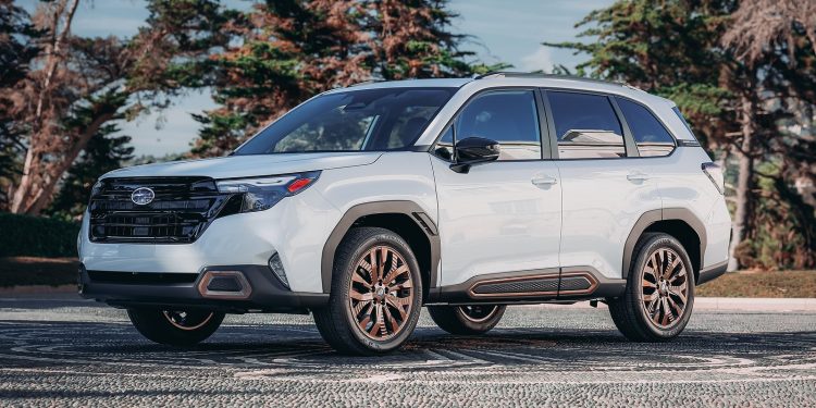 Subaru Forester Sport front three quarter view