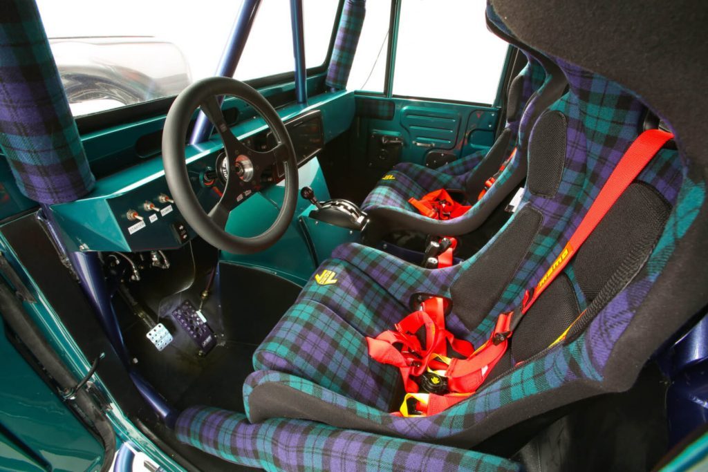 Toyota Land Cruiser FJ45 'FJ Bruiser' interior