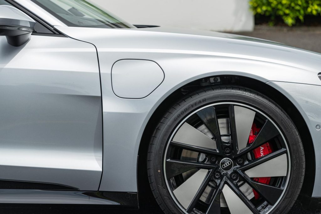 Fender vent design detail, and wheel