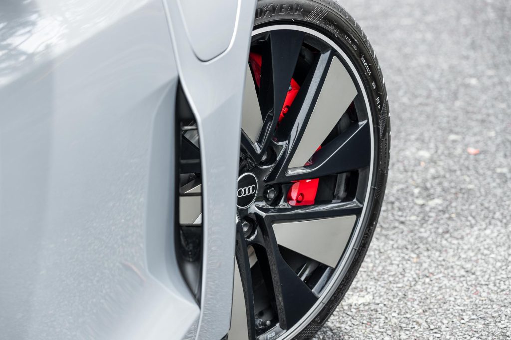 Wheel detail of the Audi RS e-tron GT