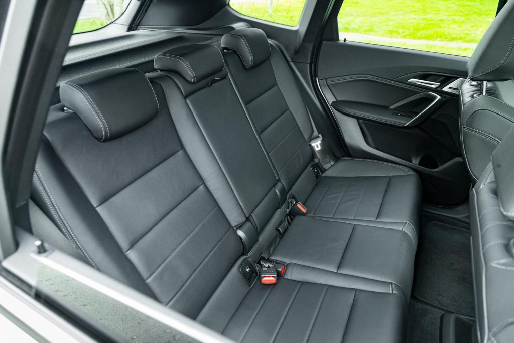 Rear seats in the BMW iX1 xDrive30