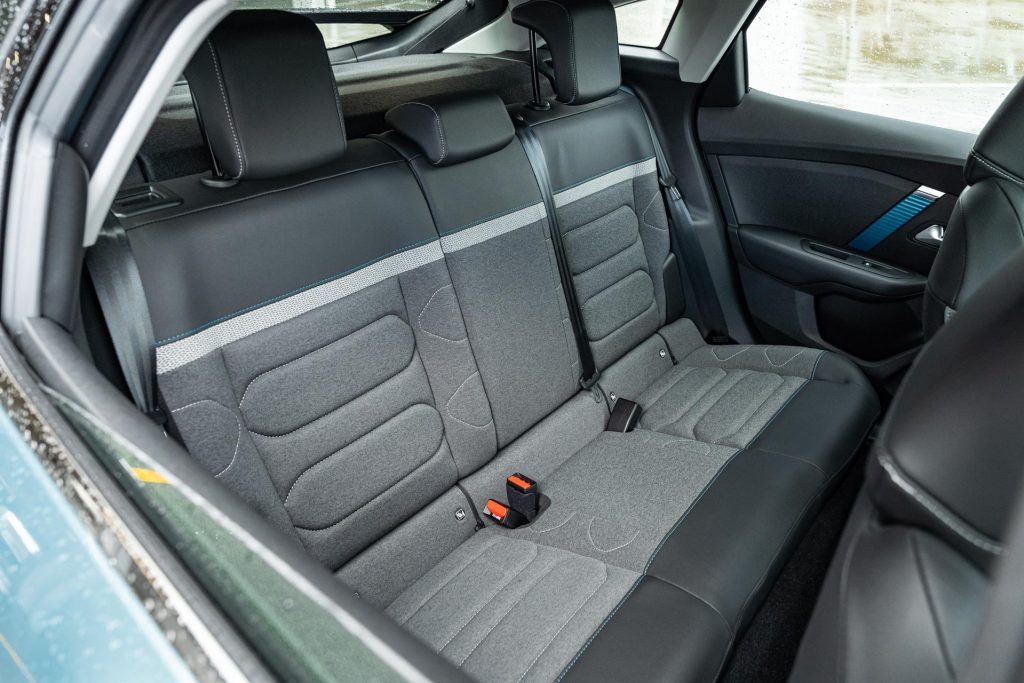 Citroen e-C4 Shine rear seats