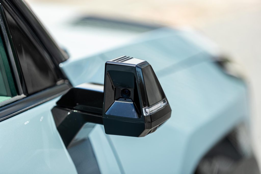 Kia EV9 GT-Line's top model rear view cameras