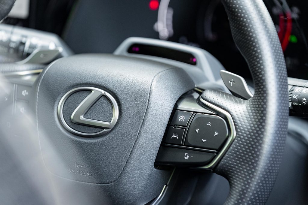 Lexus RX 500h steering wheel with paddle shifter