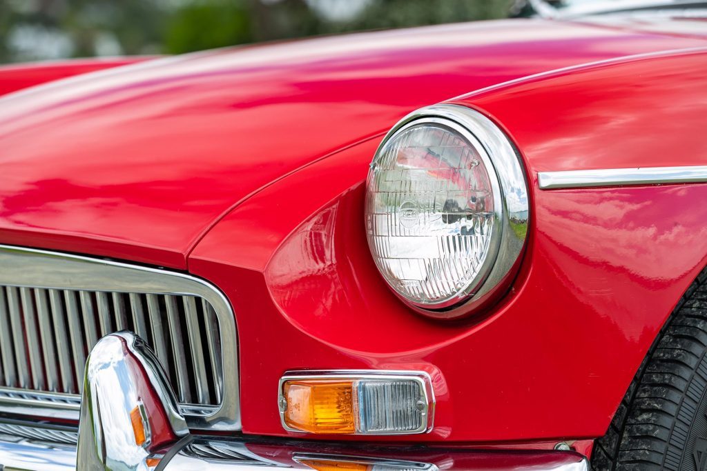 MG MGB Roadster 1965 headlight