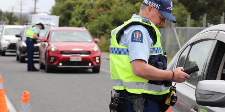 New Zealand Police checking vehicles